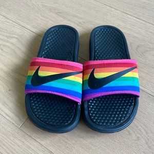Nike Benassi JDI 'Be True' size 5 men, 6.5 women